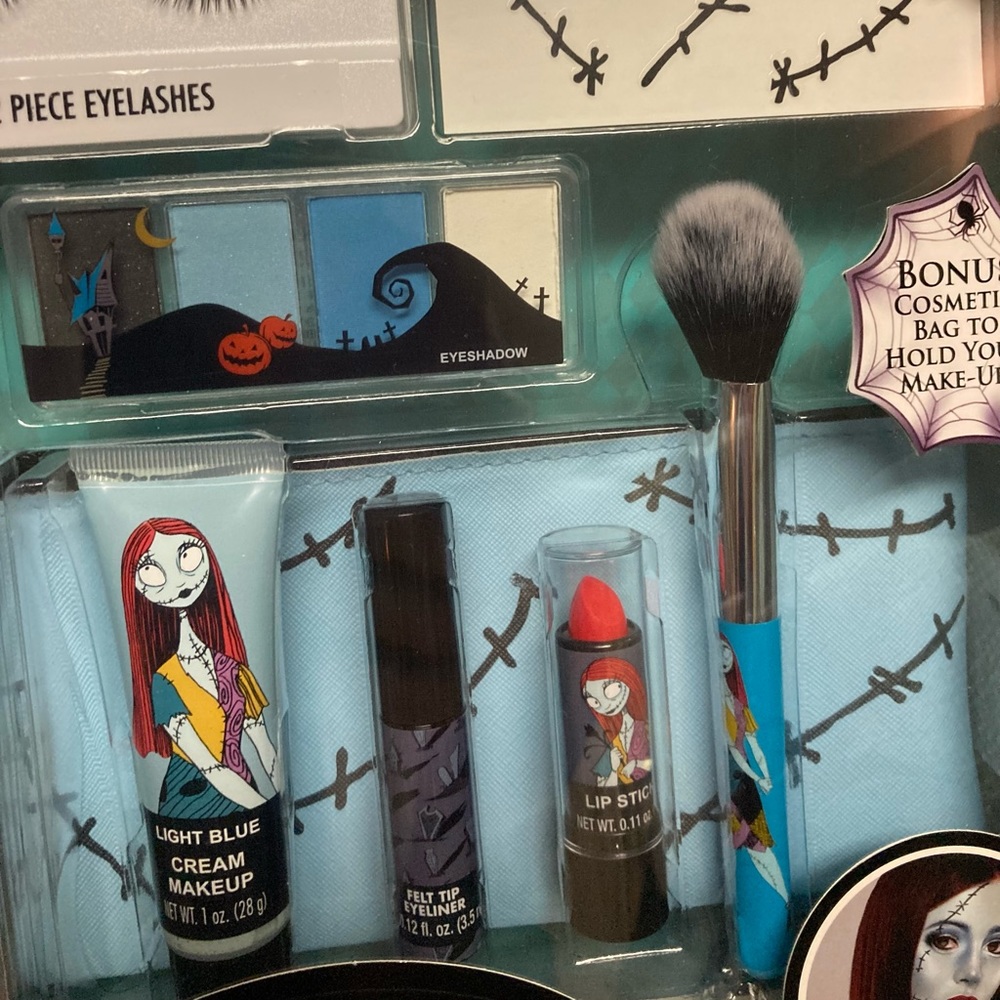New Nightmare before Christmas Makeup Set.  Sold - Picture 11 of 13